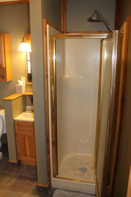 Eagle cabin shower